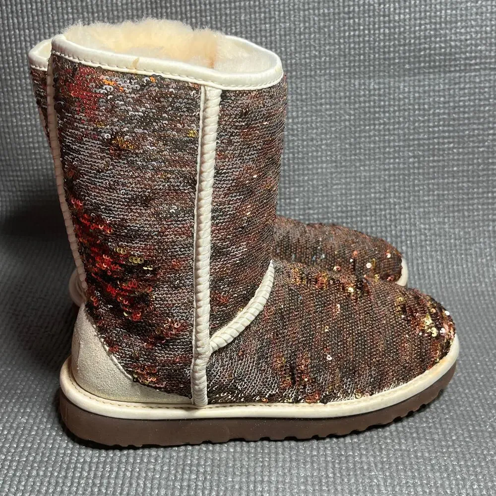 UGG Classic Short‎ Boots Womens Size 6 Multicolor Sequin Sparkling 3353 Pull On